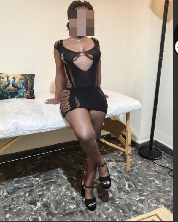Carol Negra besucona Morbosa y muy guarrilla