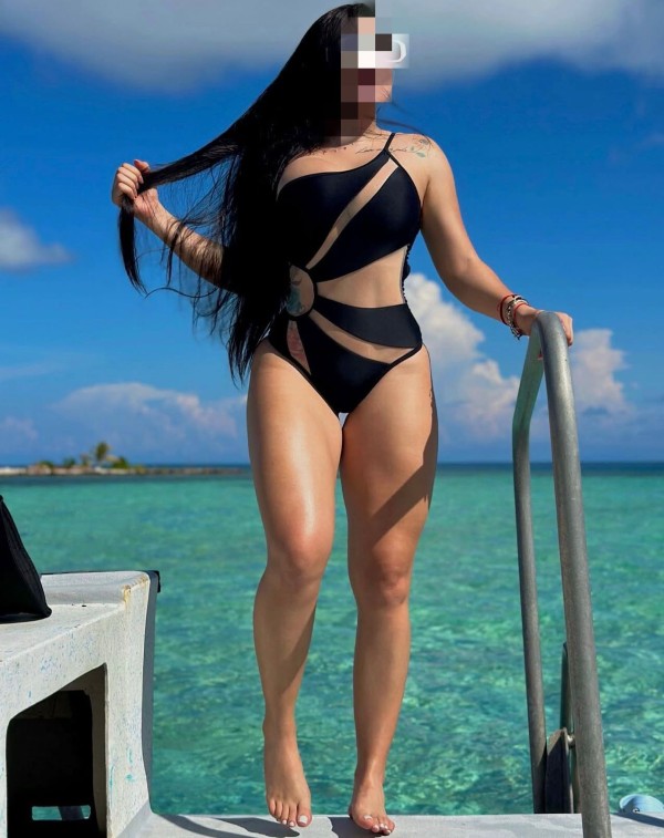 SONRISAS LLENAS DE DULZURA Y UN TOQUE DE MISTERIO