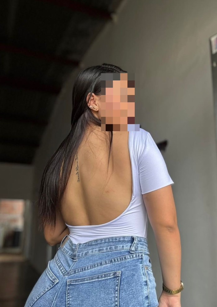 JOVENCITA ARDIENTE