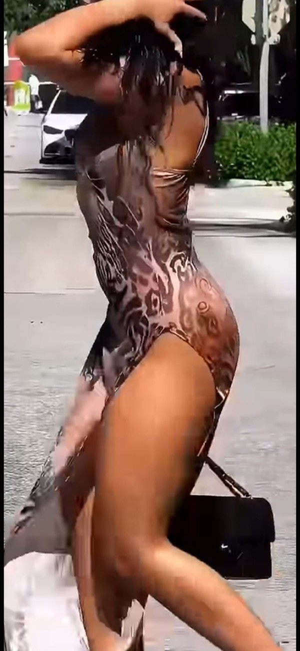 Ninfomana UN CUERPAZO DE ESCÁNDALO .