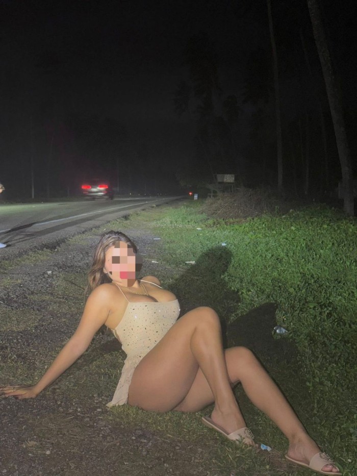 MUJER COMPLACIENTE CARIÑOSA SIN LIMITES