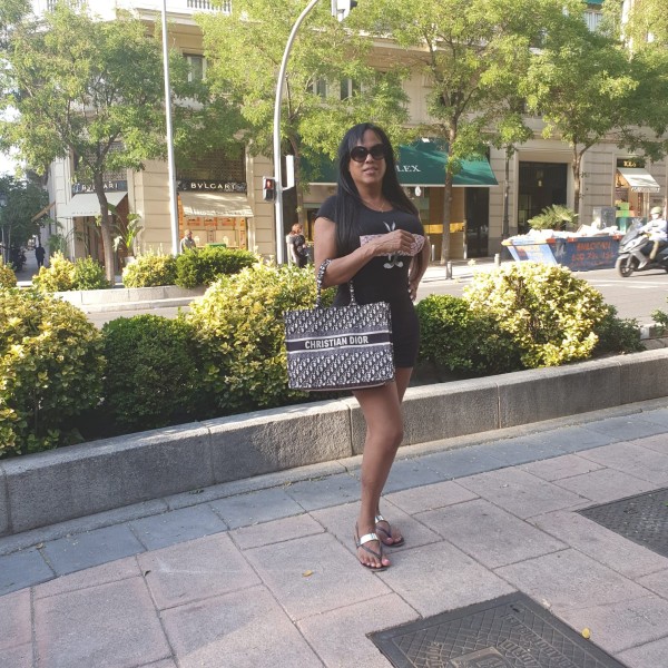 La diosa de ébano activa y pasiva rompe culos