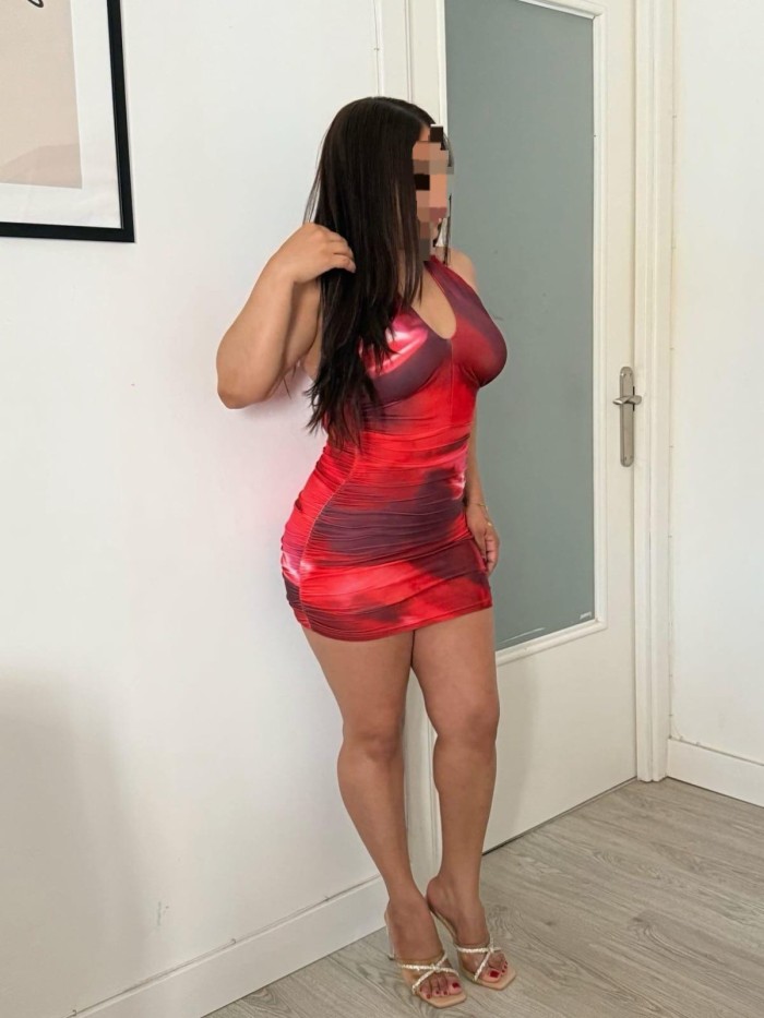 AMIGAS IMPLICADAS CALIENTES FIESTERAS 24 HORAS