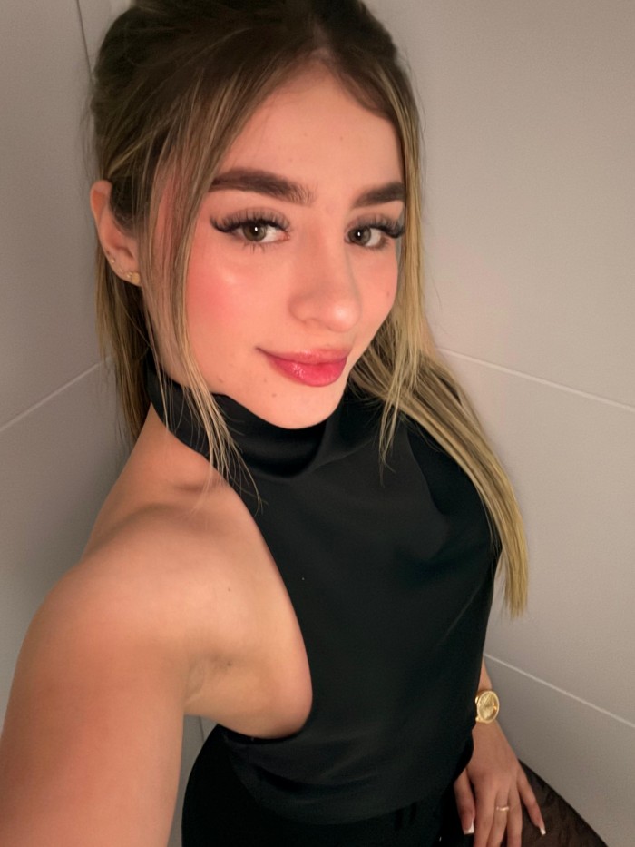 CHICAS DE COMPAÑIA SOLO PARA SALIDAS