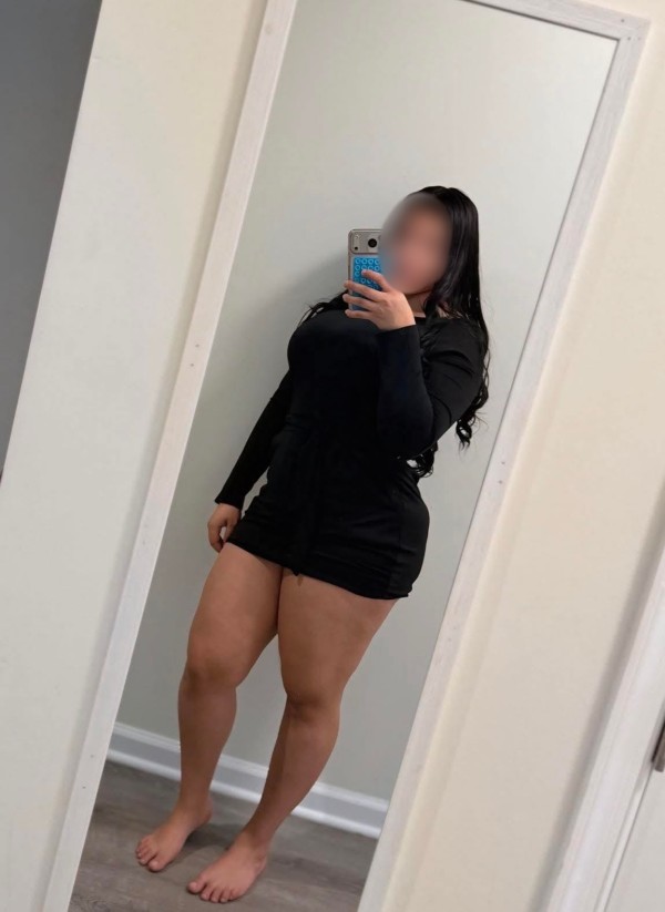 BELLA LATINA TODA UNA DIOSA DE CURVAS UNICAS PARA TI TE ATREVES