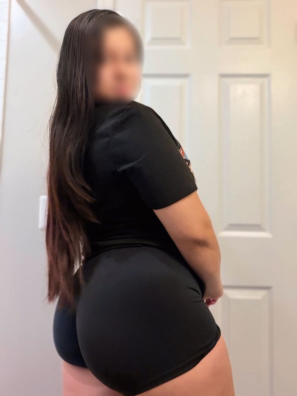 BELLA LATINA TODA UNA DIOSA DE CURVAS UNICAS PARA TI TE ATREVES