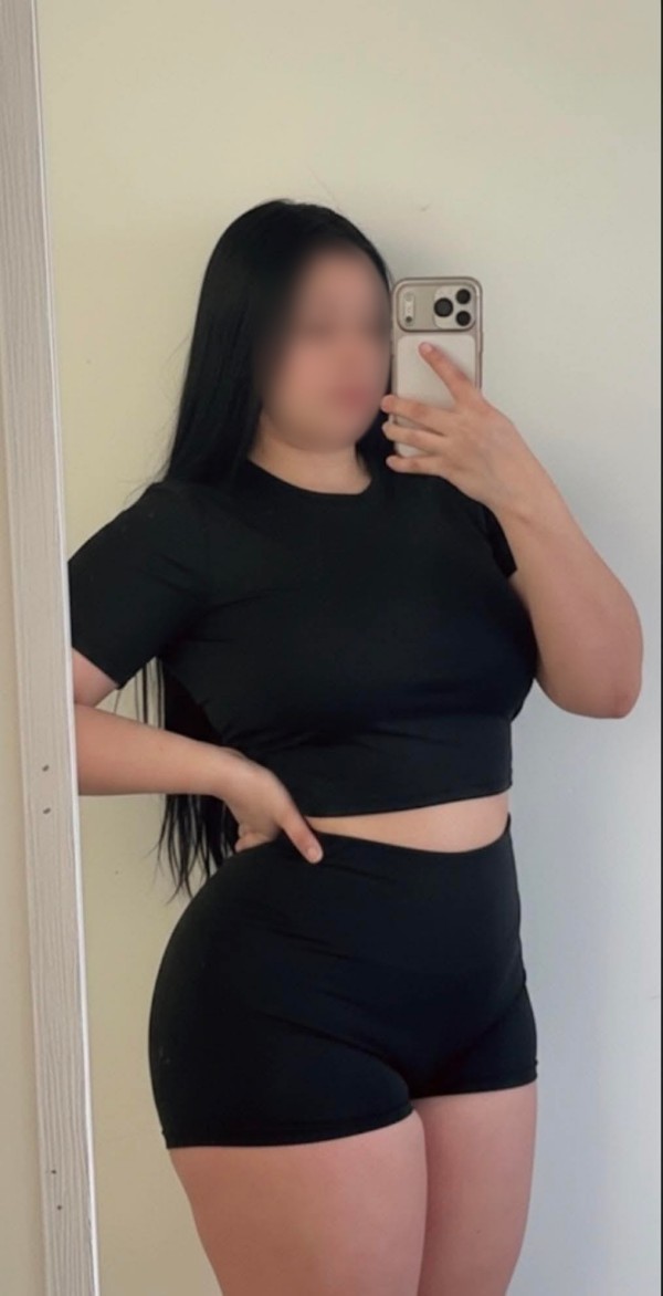 BELLA LATINA TODA UNA DIOSA DE CURVAS UNICAS PARA TI TE ATREVES