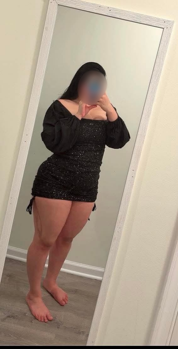 BELLA LATINA TODA UNA DIOSA DE CURVAS UNICAS PARA TI TE ATREVES