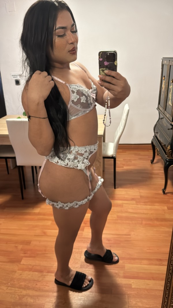 Kendall toda una diosa niñata jovencita dispuesta a todo activa & pasiva