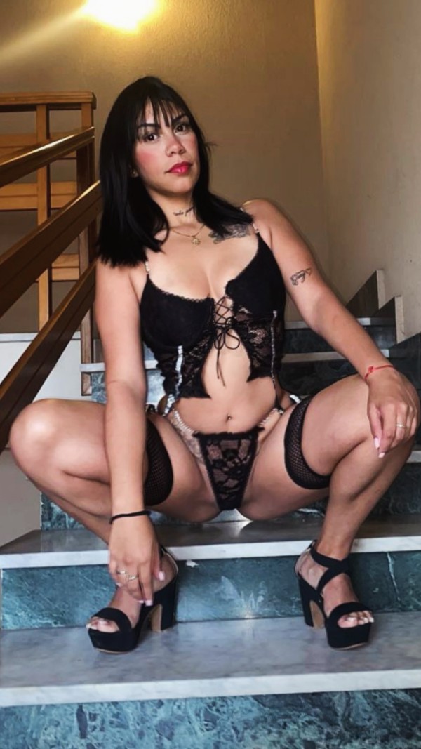 VEN A GOZAR CON LA PERRA MÁS VICIOSA Y CERDA