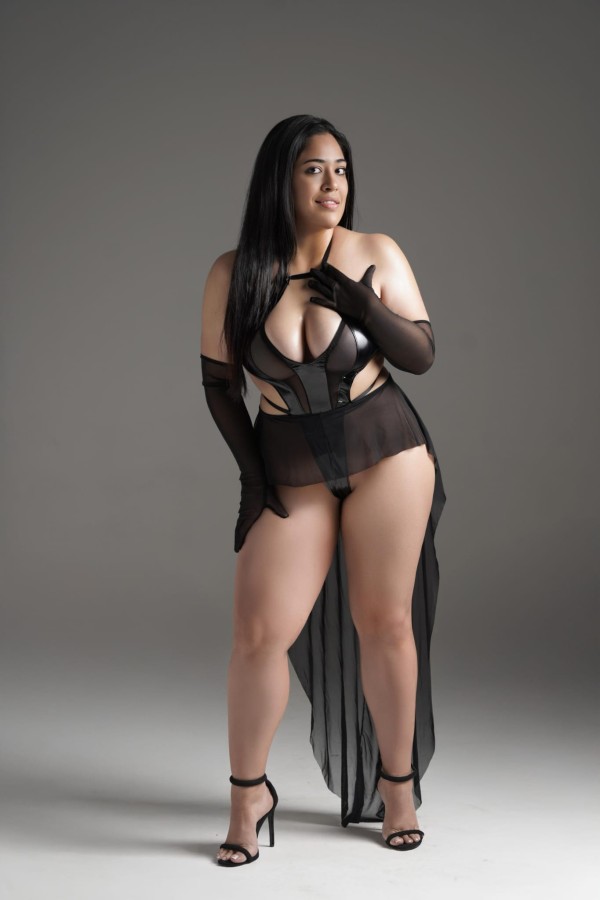 FIESTERAS, ARDIENTES Y COMPLACIENTES