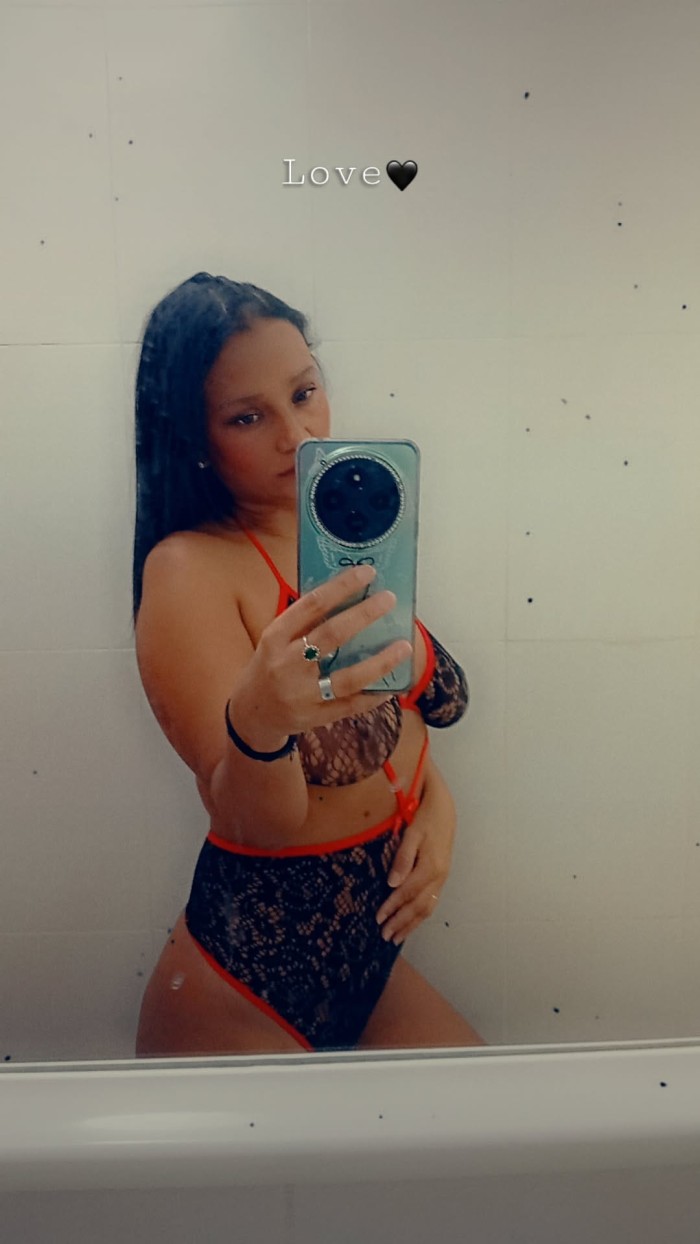 LATINA DULCE Y ENCANTADORA