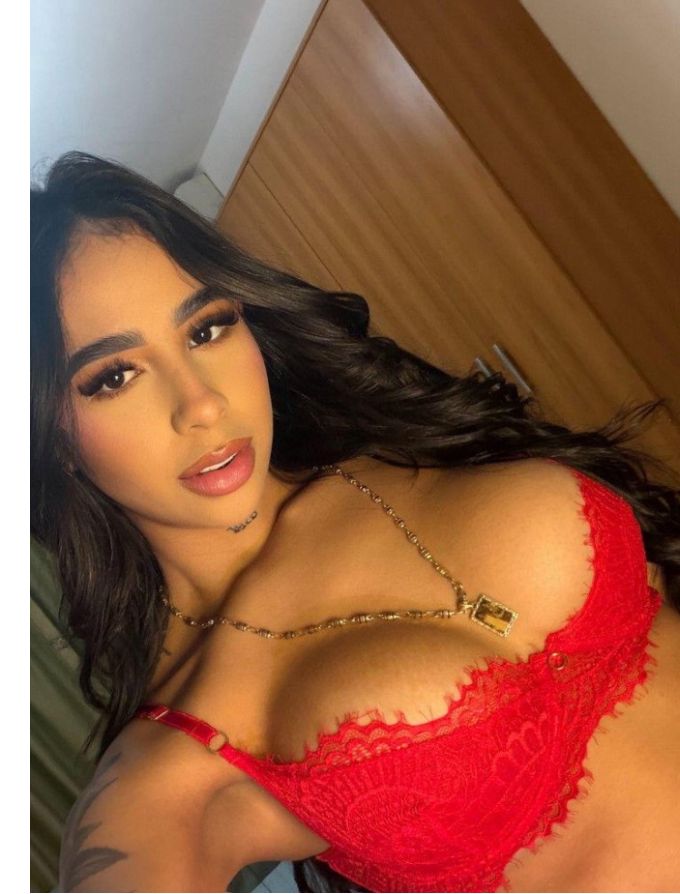 Latina caliente