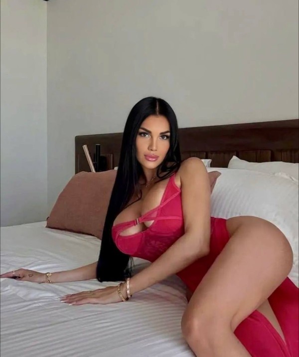 EXCLUSIVA LUXURY DOLL CALIENTE HOT 24h PUERTO BANU