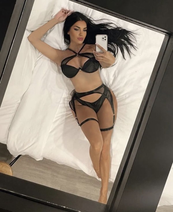EXCLUSIVA LUXURY DOLL CALIENTE HOT 24h PUERTO BANU