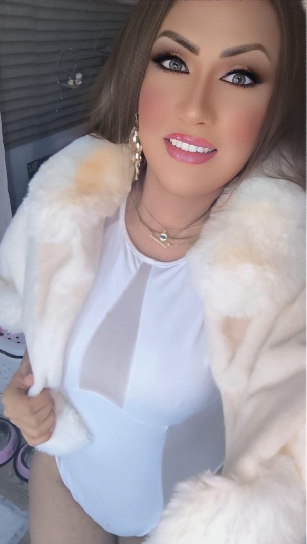 DE VUELTA MÁS CALIENTE QUE NUNCA!! BELLÍSIMA TRANS