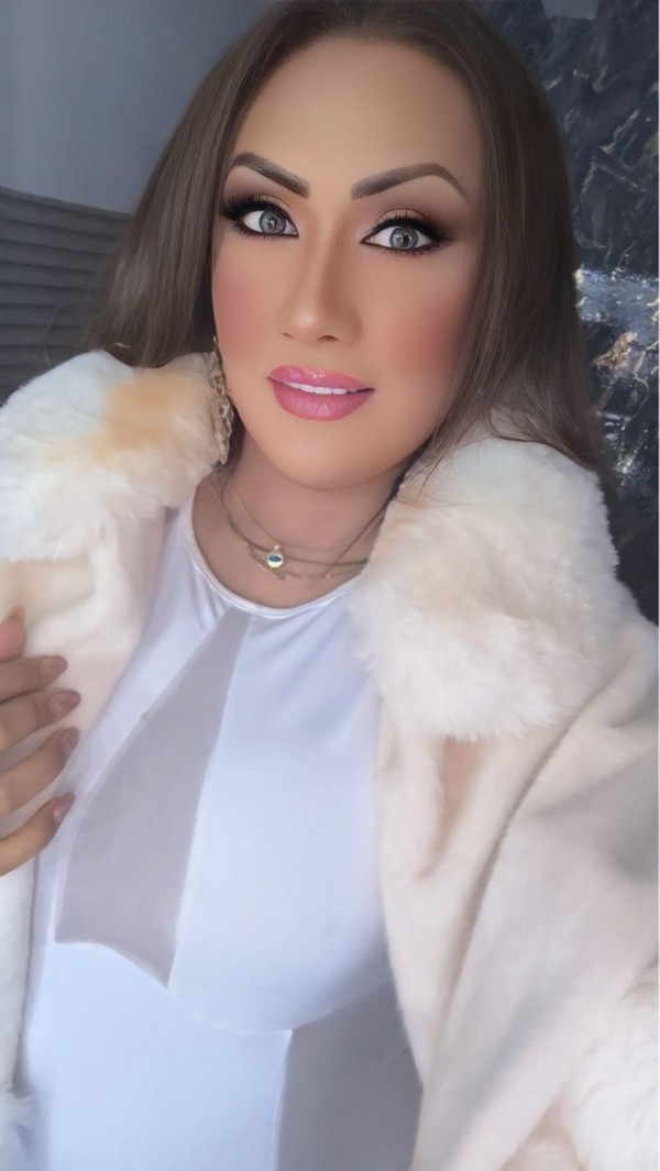 DE VUELTA MÁS CALIENTE QUE NUNCA!! BELLÍSIMA TRANS