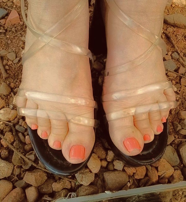 BUSCO SUMISO X PRESENCIAL O VIRTUAL.  SOY ESPAÑOLA