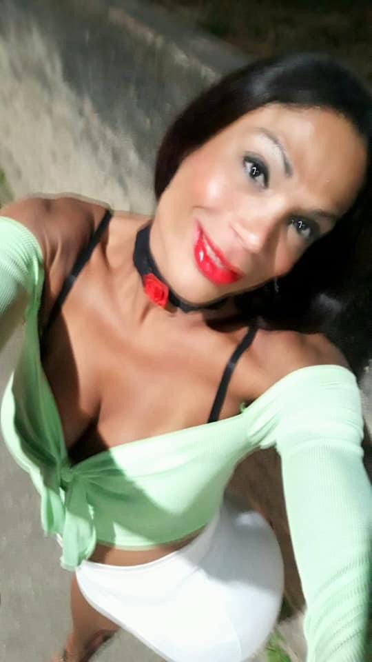 SARA CASTILHOS ESPECTACULAR TRANS BRASILEÑA