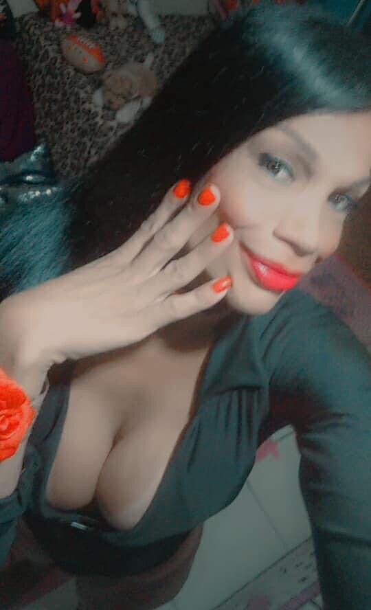 SARA CASTILHOS ESPECTACULAR TRANS BRASILEÑA