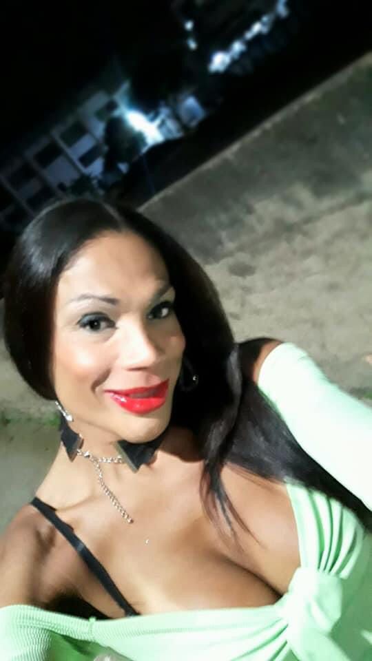SARA CASTILHOS ESPECTACULAR TRANS BRASILEÑA