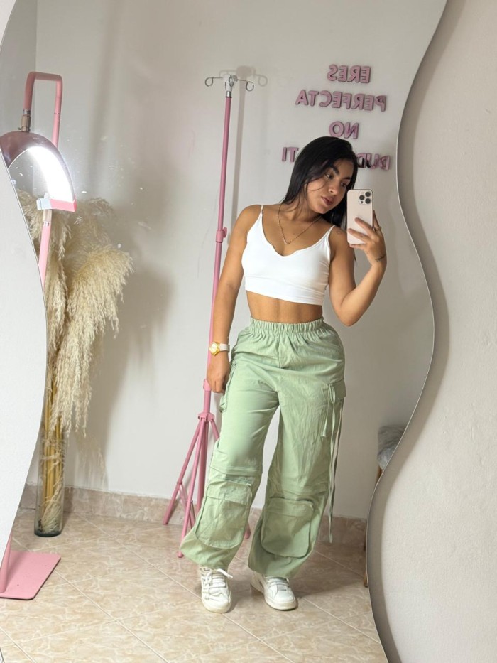 Paulina espectáculo de mujer en  vía Julia