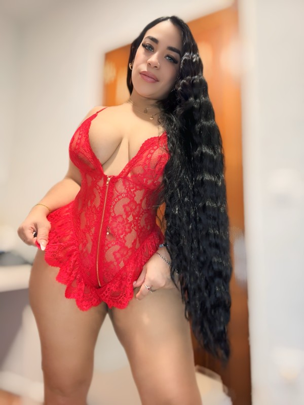 BELLA LATINA, griego, trato de novios y francés natural DISPONIBLE 24/h