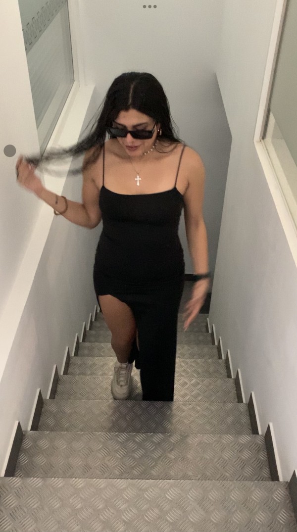 NOVEDAD JOVENCITA ESPAÑOLA EN SANTIAGO DE COMPOSTELA