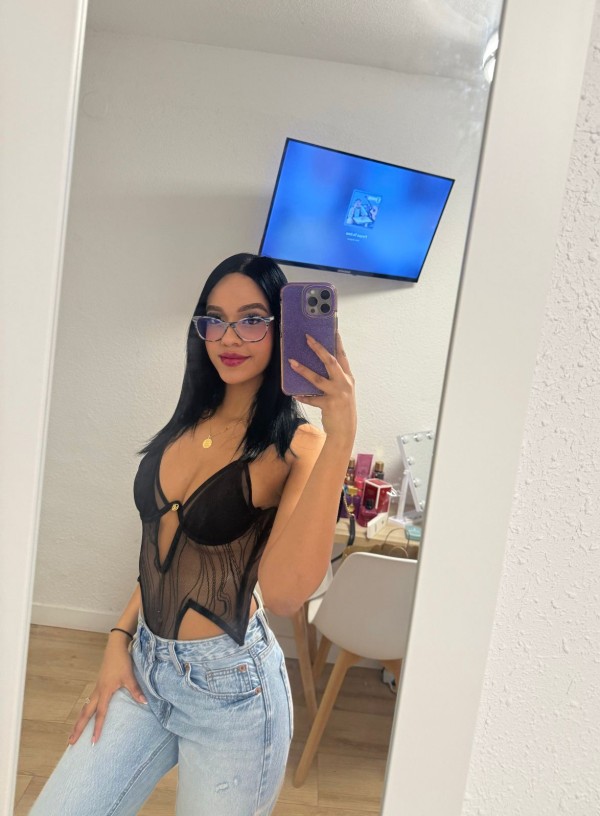 100% REAL, PARTICULAR LATINA Y JOVENCITA