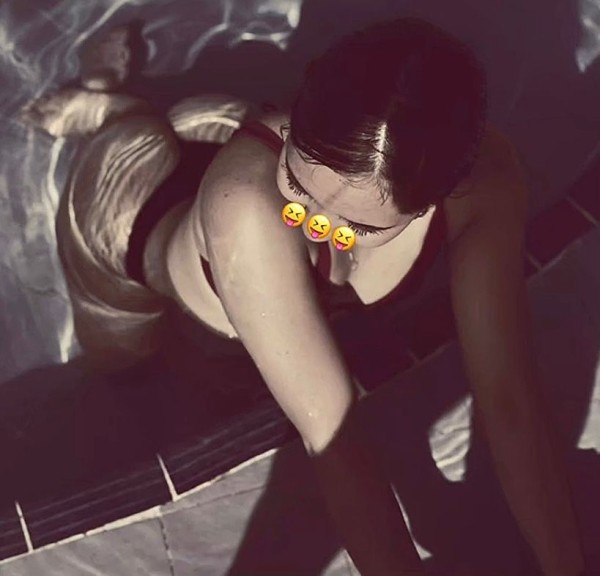 Chica joven apasionada y fiestera