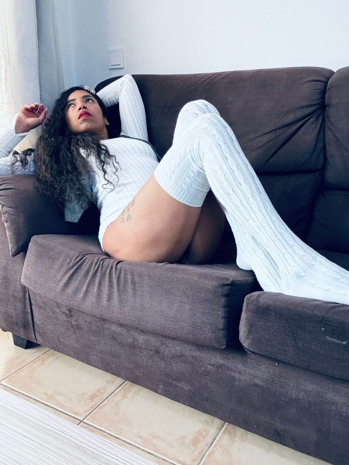 JOVENCITA COLOMBIANA GUAPISIMA 26 AÑOS NOVEDAD 24H