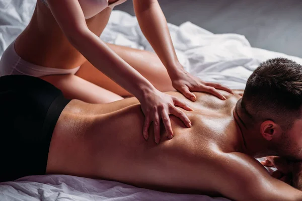 BUSCAMOS MASAJISTAS EROTICAS EN BARCELONA