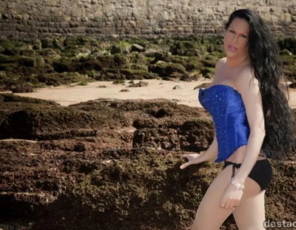 ESPAÑOLISIMA TRANS GUAPISIMA. SOLO SALIDAS