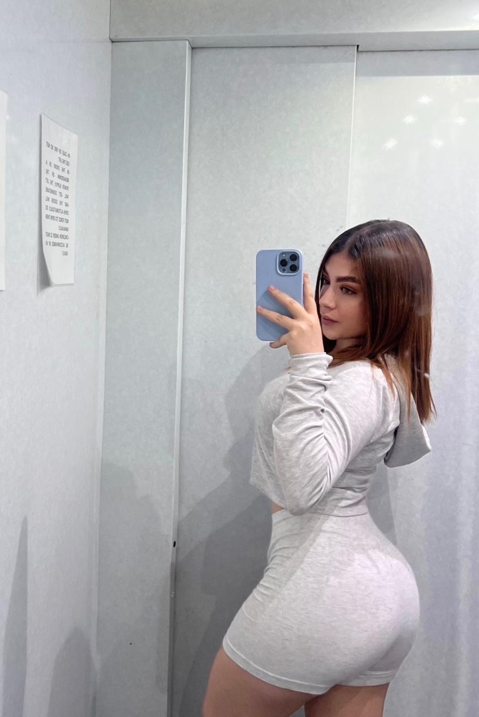 Colombiana super dulce para hombres exigentes