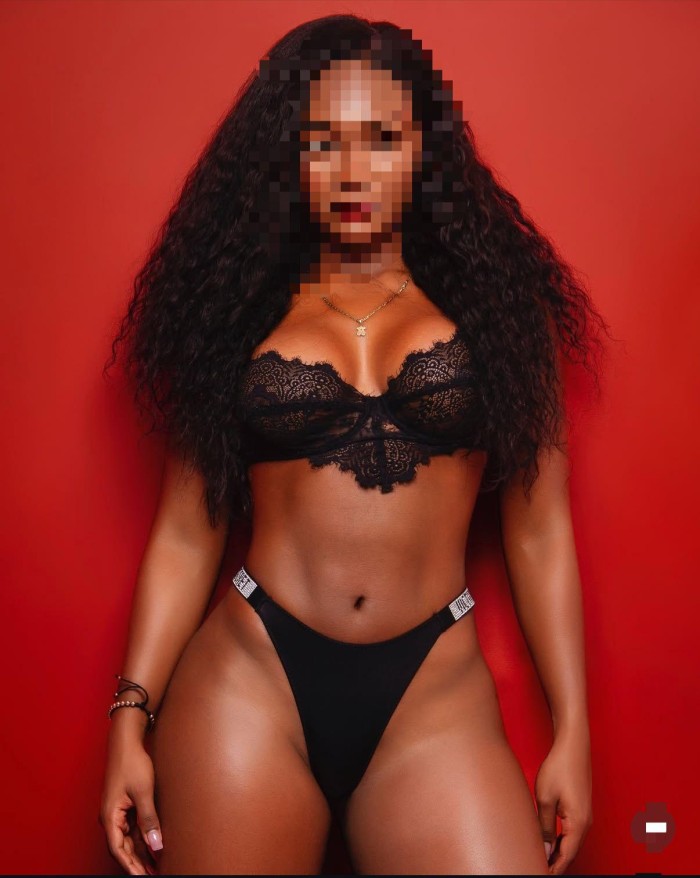 ARDIENTE LUJURIOSA IMPLICADA MORBOSA COMPLACIENTE