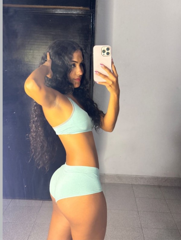 NOVEDAD EN PUENTE VALLECAS, COÑO APRETADO