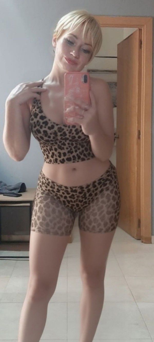 UCRANIANA DE LUJO EXPLOSIVA Y JUGUETONA