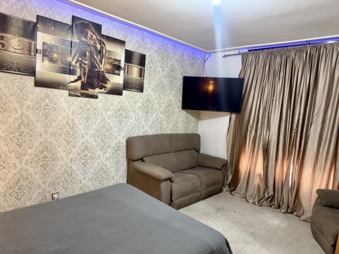 Se alquila habitación por semana