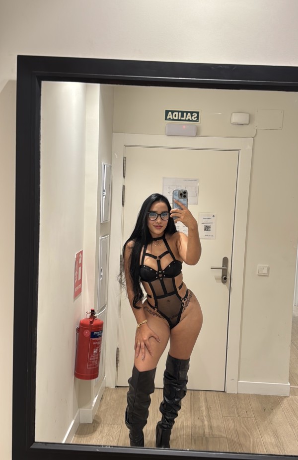 LATINA MORBOSA ADICTA AL SEXO GARGANTA PROFUNDA