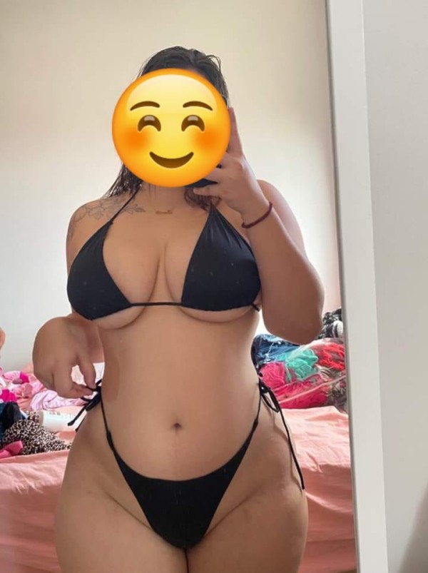 SOMOS UNA AMIGUITAS TRAVIESAS CON GANAS DE FIESTA