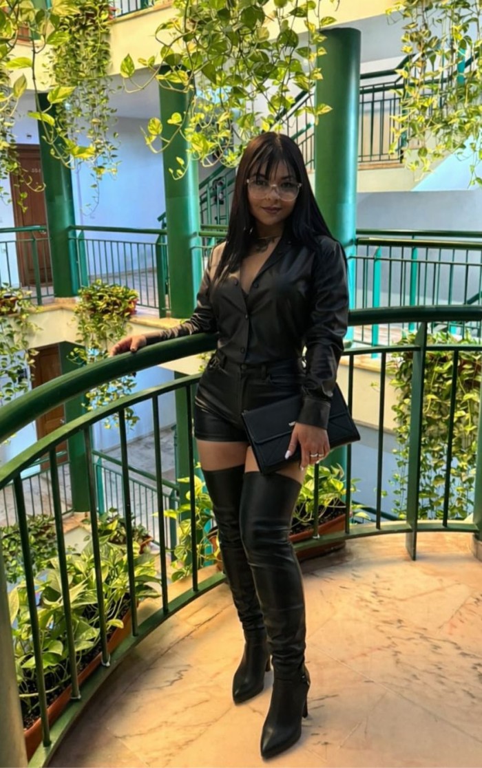 Tokio,jovencita muy cachonda