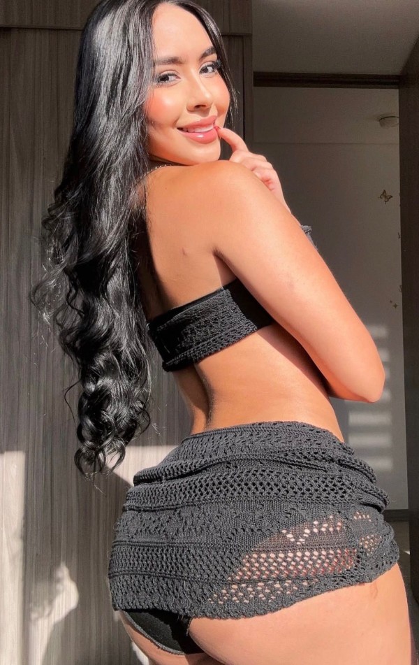 latina nueva en la isla