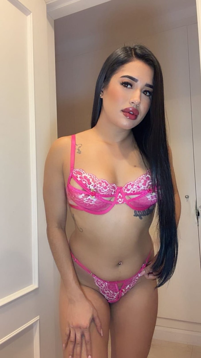 FLACA NUEVA TIERNA Y CHUPONA