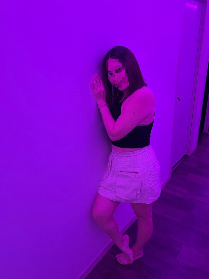 VEN QUE QUIERO MASTURBARME