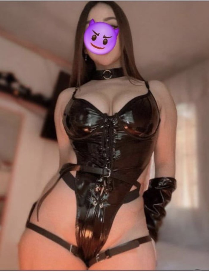 Traviesa cachonda y fiestera