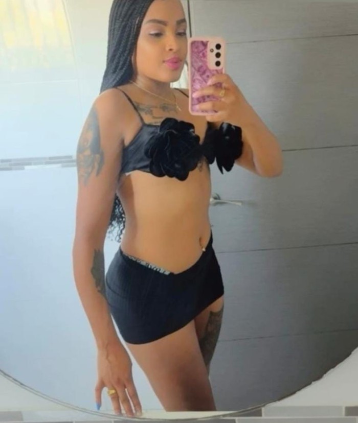 EXPERTA EN DARTE FELICIDAD CON MI BOCA