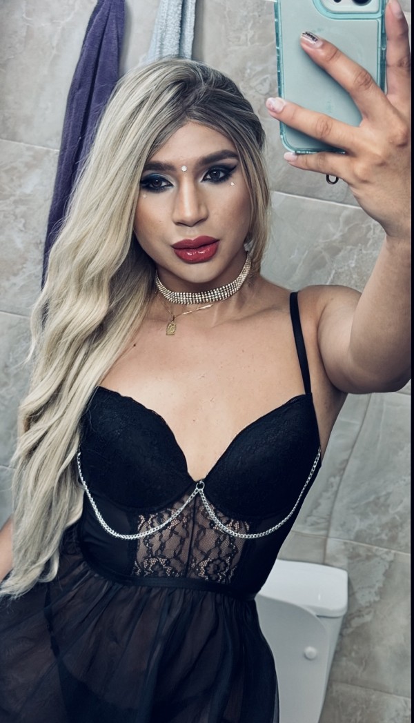 Juana Valentina    ELCHE chica  trans en    guarra dulce y sensual.  Elche