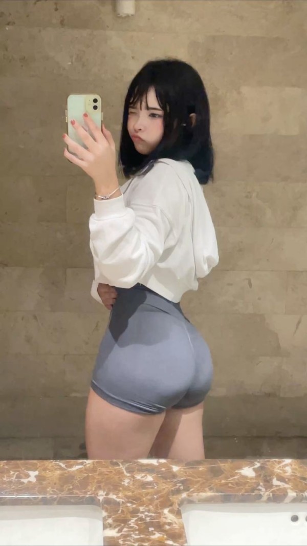 HOY!! NUEVA CHICA ASIATICA