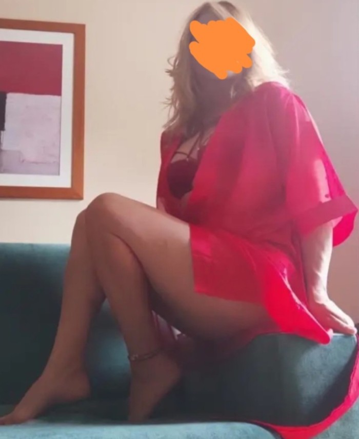 BARBARA TU MASAJISTA ESPAÑOLA CON MANOS DE ANGEL