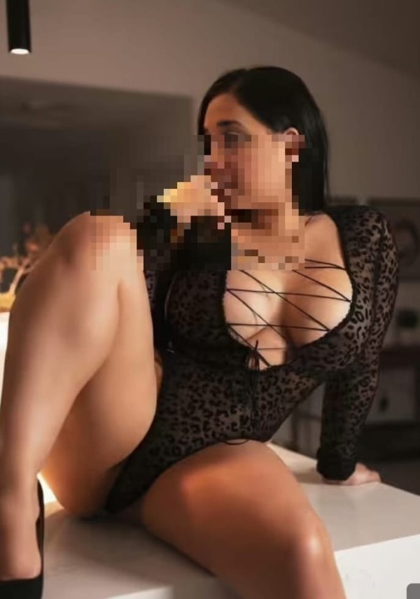 FIESTERA Y ESPECTACULAR, SOLO ATIENDO MAYORES DE 36